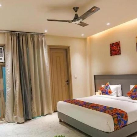 Hotel Global Corporate 노이다 외부 사진